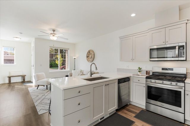 2406 NE Victor Place, Bend, OR 97701