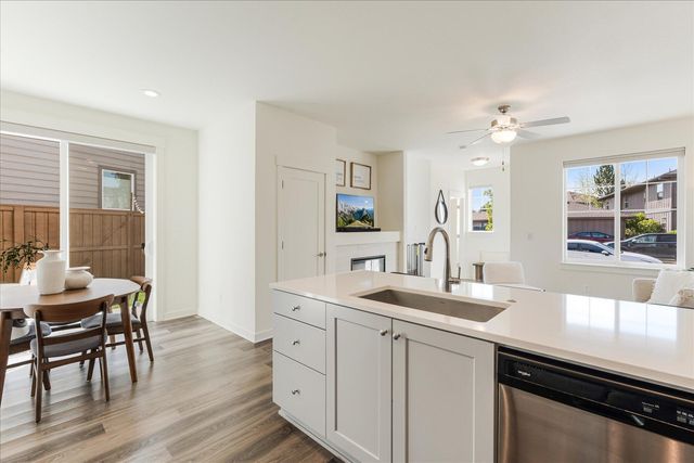 2406 NE Victor Place, Bend, OR 97701