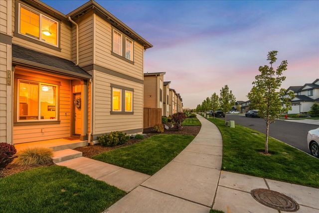2406 NE Victor Place, Bend, OR 97701