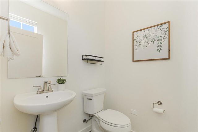 2406 NE Victor Place, Bend, OR 97701