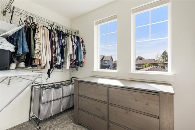 2406 NE Victor Place, Bend, OR 97701