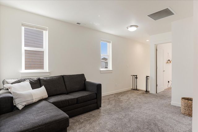 2406 NE Victor Place, Bend, OR 97701