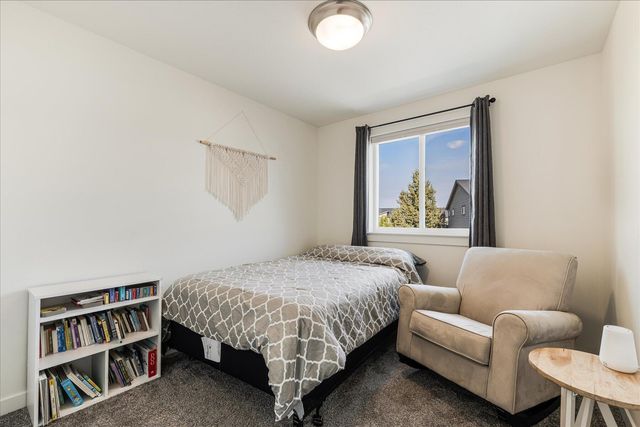 2406 NE Victor Place, Bend, OR 97701