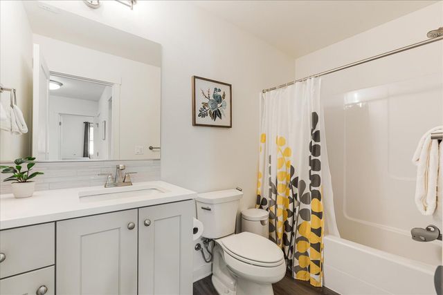 2406 NE Victor Place, Bend, OR 97701