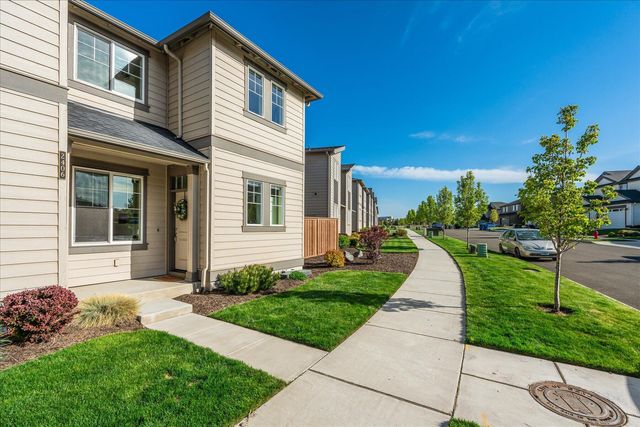 2406 NE Victor Place, Bend, OR 97701