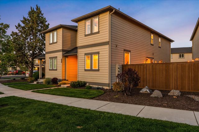 2406 NE Victor Place, Bend, OR 97701