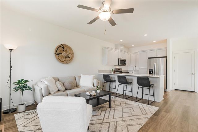 2406 NE Victor Place, Bend, OR 97701