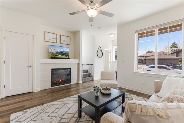 2406 NE Victor Place, Bend, OR 97701