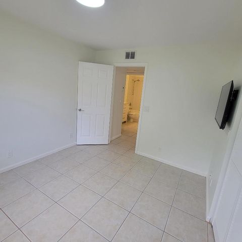 23 Via De Casas Sur 103, Boynton Beach, FL 33426