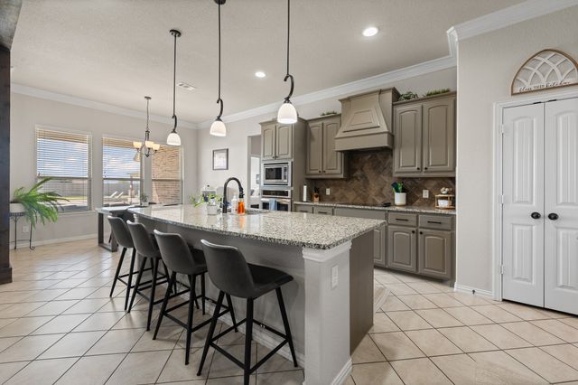 7925 Grassland Drive, Godley, TX 76044