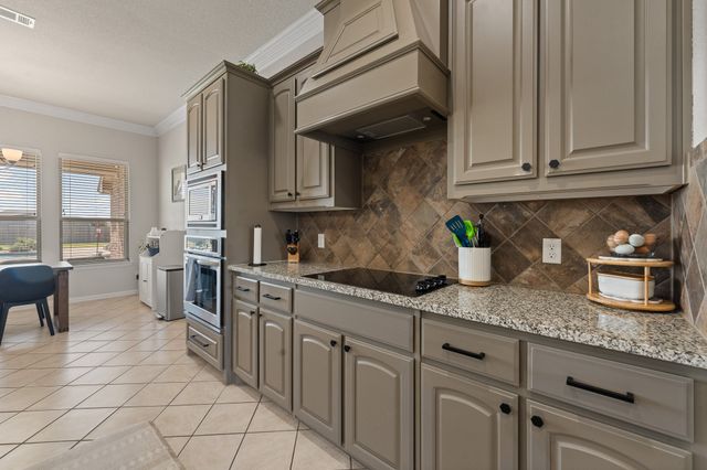 7925 Grassland Drive, Godley, TX 76044