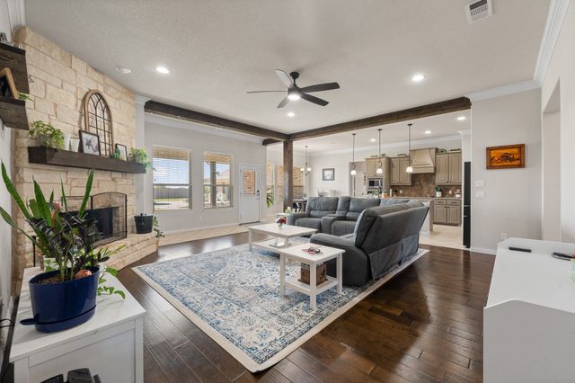 7925 Grassland Drive, Godley, TX 76044