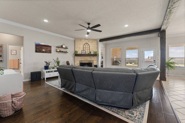 7925 Grassland Drive, Godley, TX 76044