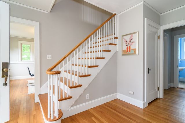 203 Bacon St, Natick, MA 01760