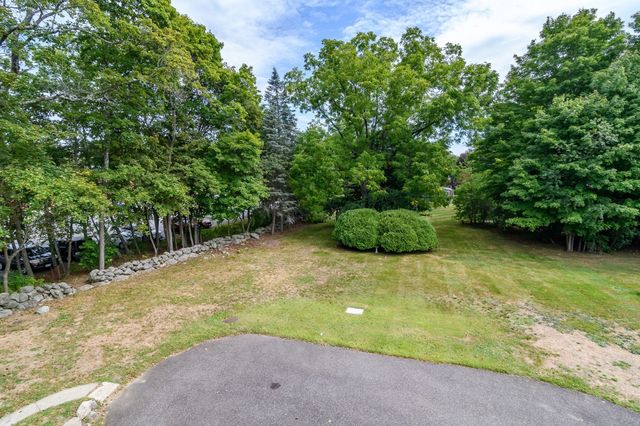 203 Bacon St, Natick, MA 01760