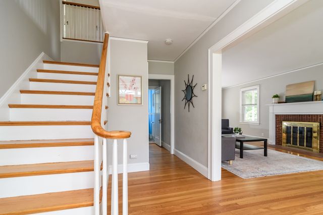 203 Bacon St, Natick, MA 01760