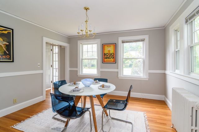 203 Bacon St, Natick, MA 01760
