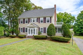 203 Bacon St, Natick, MA 01760
