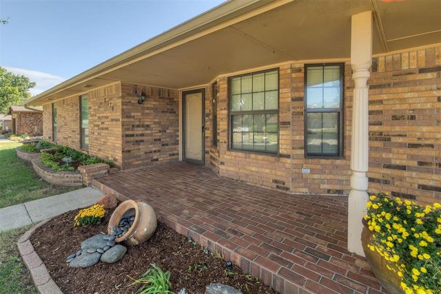 8324 NW 118th Street, Oklahoma City, OK 73162