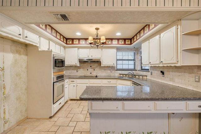 8324 NW 118th Street, Oklahoma City, OK 73162