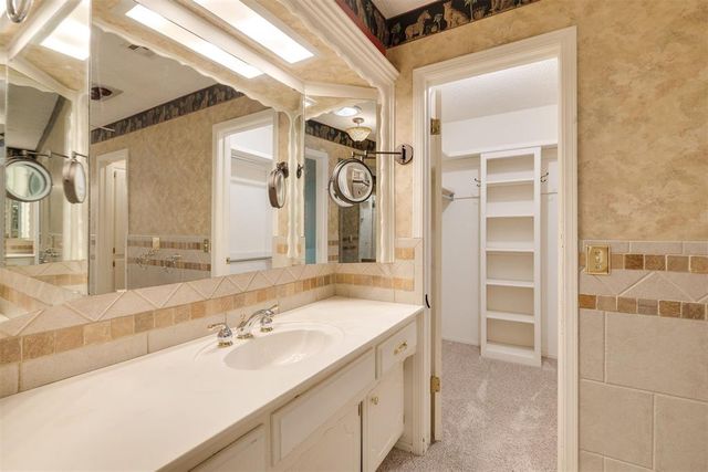 8324 NW 118th Street, Oklahoma City, OK 73162