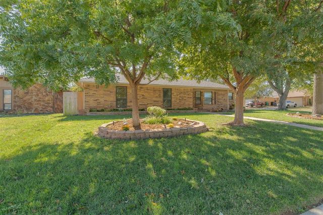 8324 NW 118th Street, Oklahoma City, OK 73162