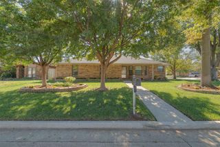 8324 NW 118th Street, Oklahoma City, OK 73162