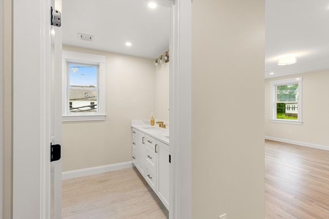 45 Maplewood 45, Watertown, MA 02472