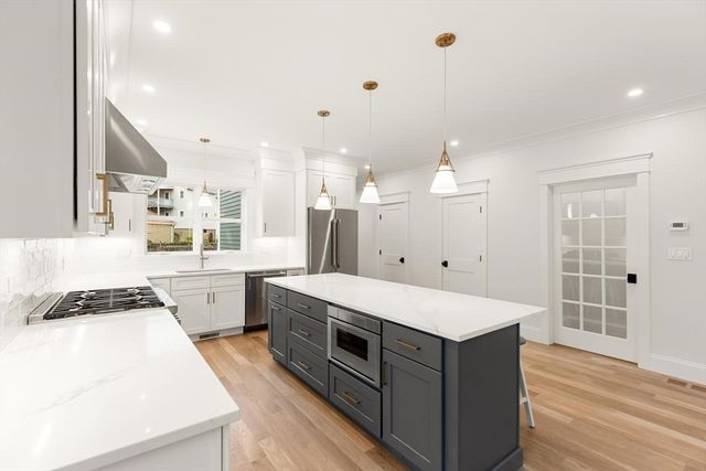 45 Maplewood 45, Watertown, MA 02472