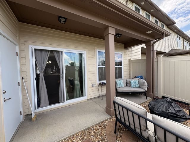 4112 George Buchanan Dr, La Vergne, TN 37086