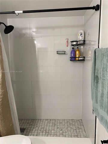 9405 W Flagler Street D105, Miami, FL 33174