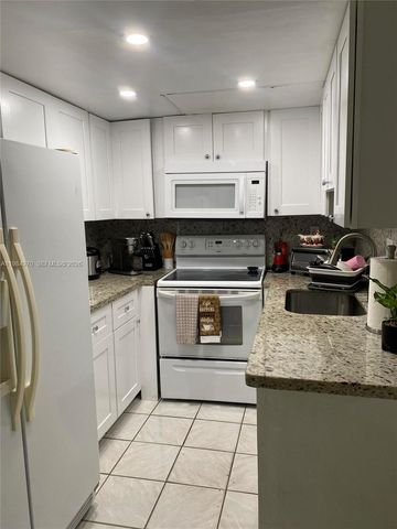 9405 W Flagler Street D105, Miami, FL 33174
