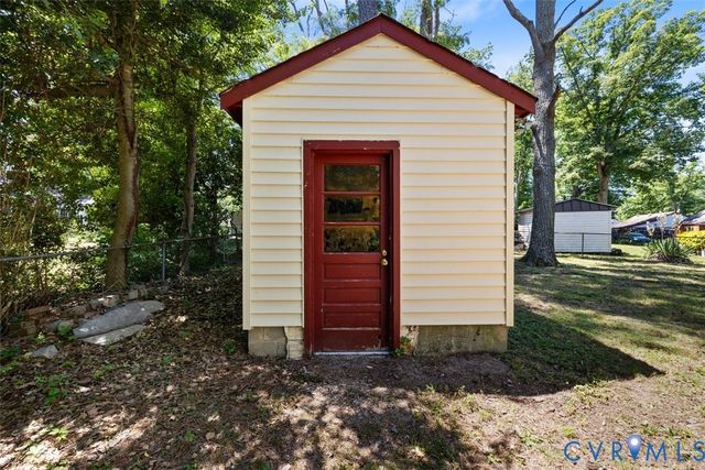 1215 Starling Dr, Henrico, VA 23229