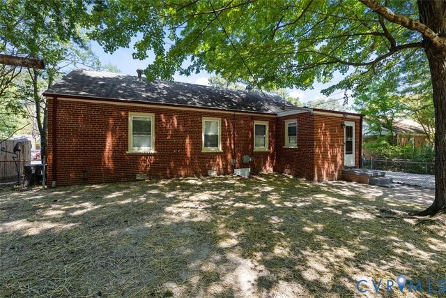 1215 Starling Dr, Henrico, VA 23229