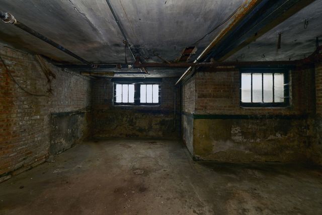 7347 S Calumet Avenue, Chicago, IL 60619