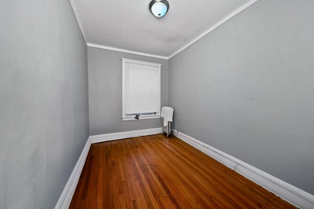 7347 S Calumet Avenue, Chicago, IL 60619