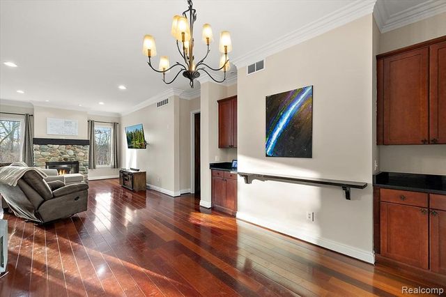 3412 Timberlake Drive, Walled Lake, MI 48390