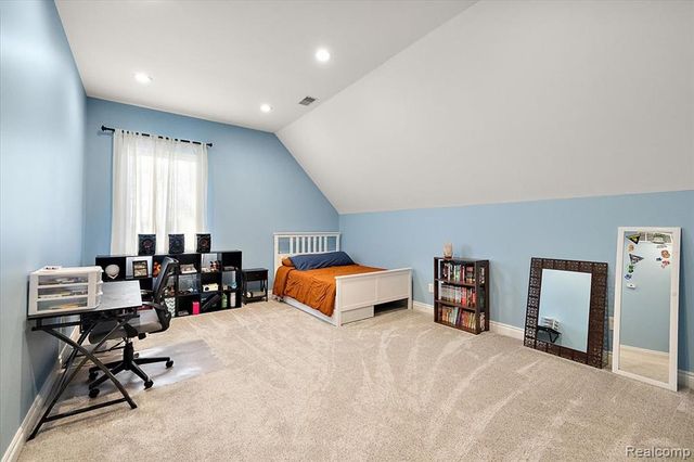 3412 Timberlake Drive, Walled Lake, MI 48390