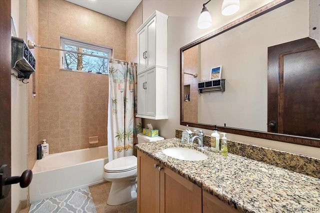 3412 Timberlake Drive, Walled Lake, MI 48390