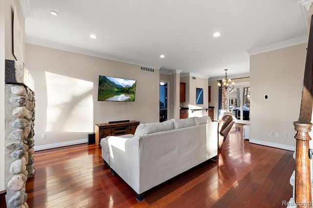 3412 Timberlake Drive, Walled Lake, MI 48390