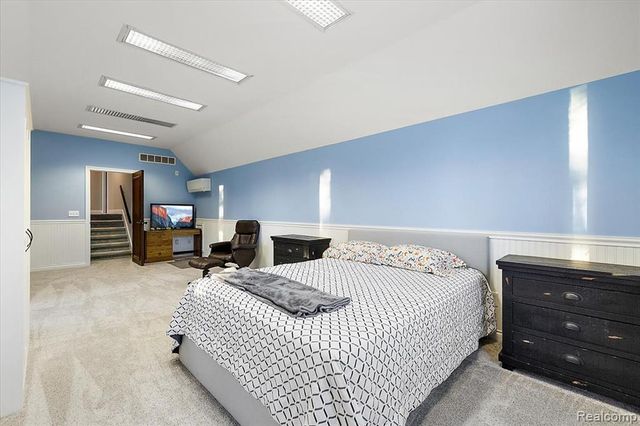 3412 Timberlake Drive, Walled Lake, MI 48390