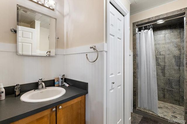 3412 Timberlake Drive, Walled Lake, MI 48390