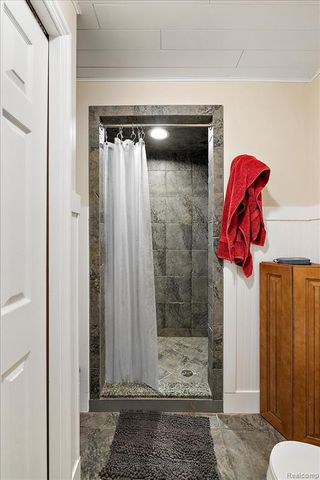 3412 Timberlake Drive, Walled Lake, MI 48390