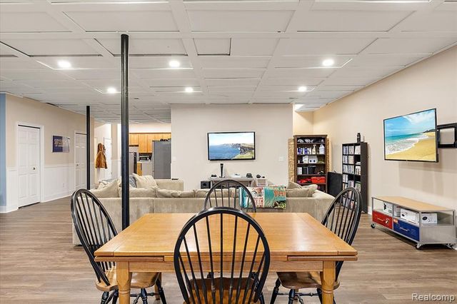 3412 Timberlake Drive, Walled Lake, MI 48390