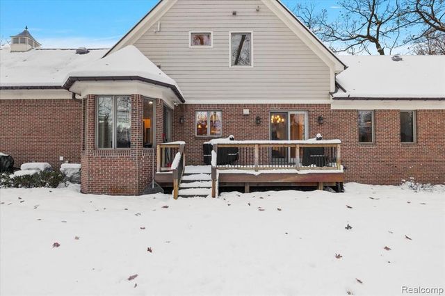 3412 Timberlake Drive, Walled Lake, MI 48390