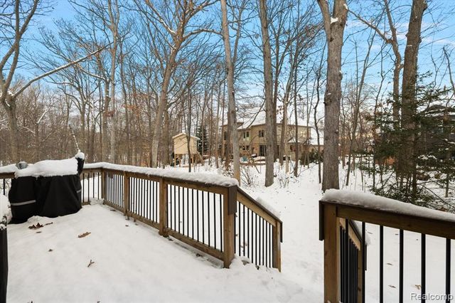 3412 Timberlake Drive, Walled Lake, MI 48390