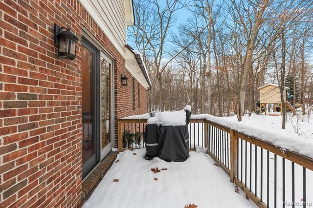 3412 Timberlake Drive, Walled Lake, MI 48390