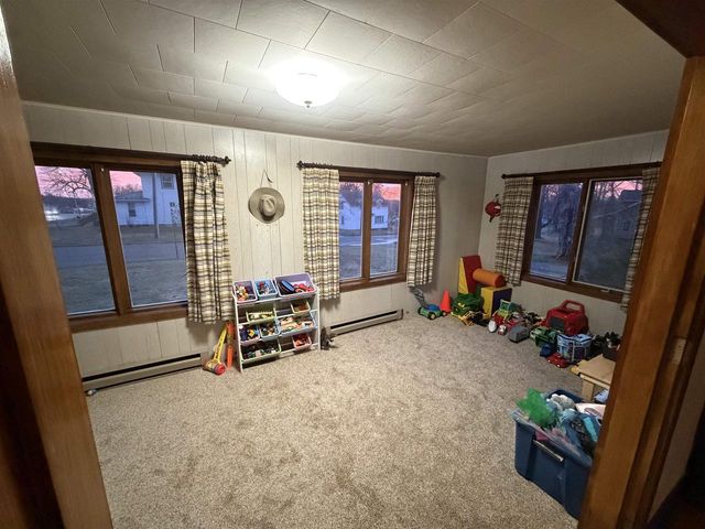 405 E BROADWAY AVENUE, Medford, WI 54451