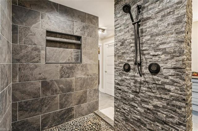 114 Fishermans CV, Yorktown, VA 23692