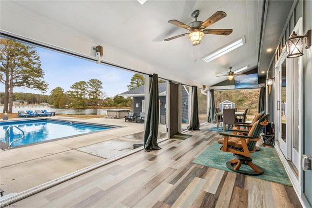 114 Fishermans CV, Yorktown, VA 23692